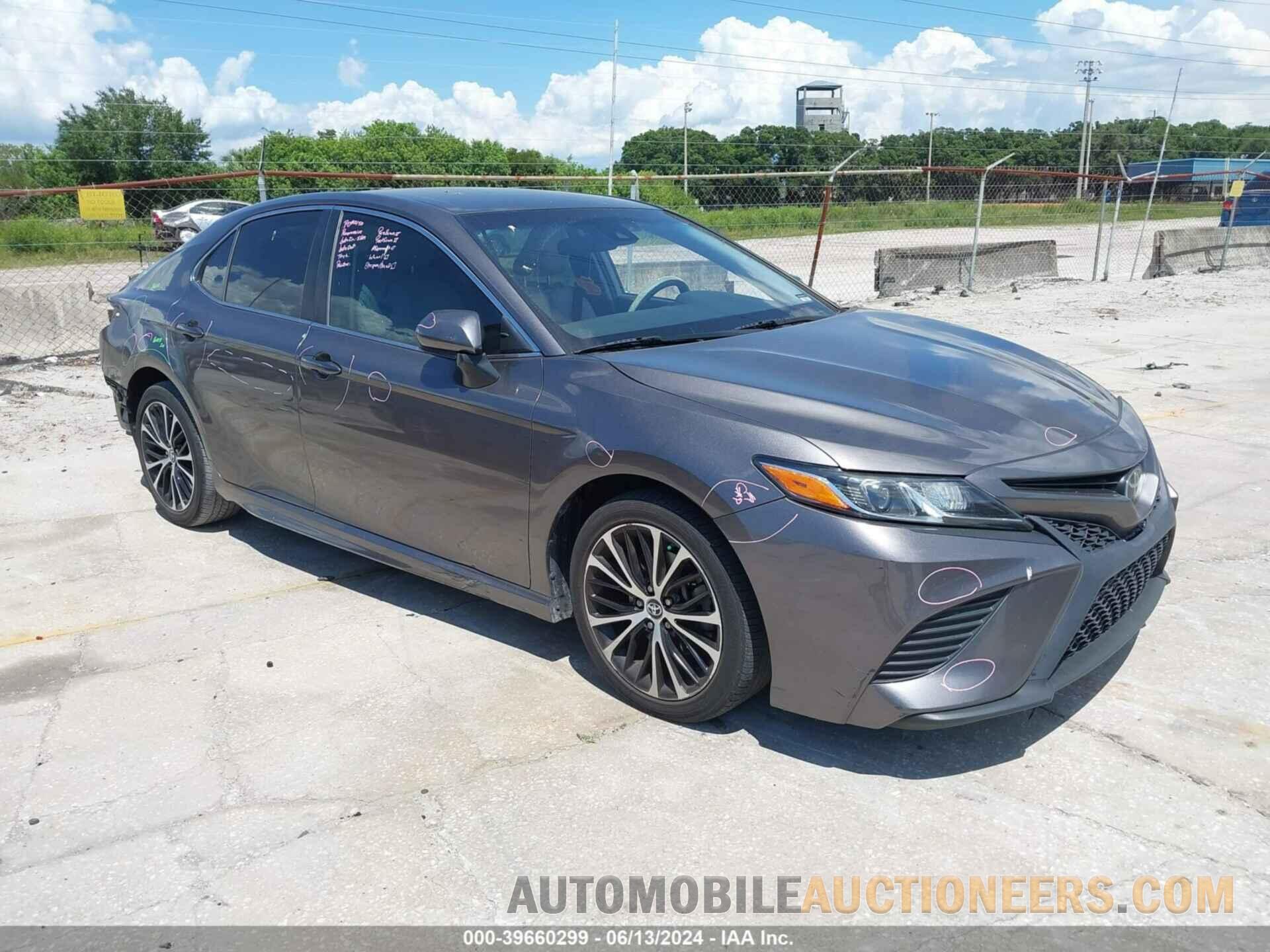 4T1B11HK7JU128372 TOYOTA CAMRY 2018