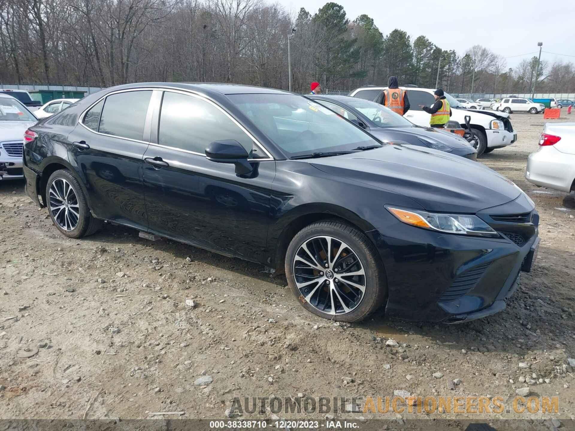 4T1B11HK7JU130364 TOYOTA CAMRY 2018