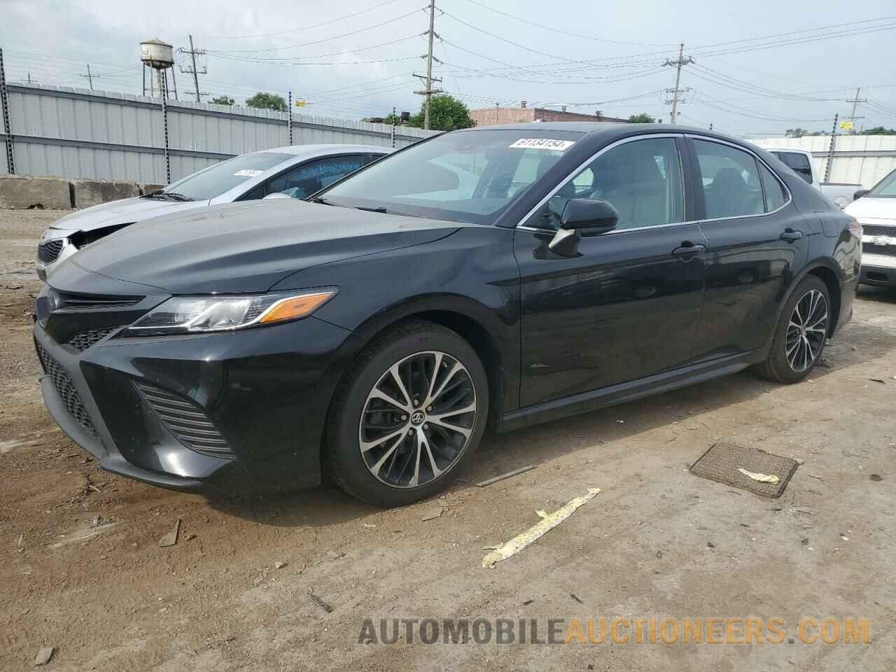 4T1B11HK7JU132941 TOYOTA CAMRY 2018