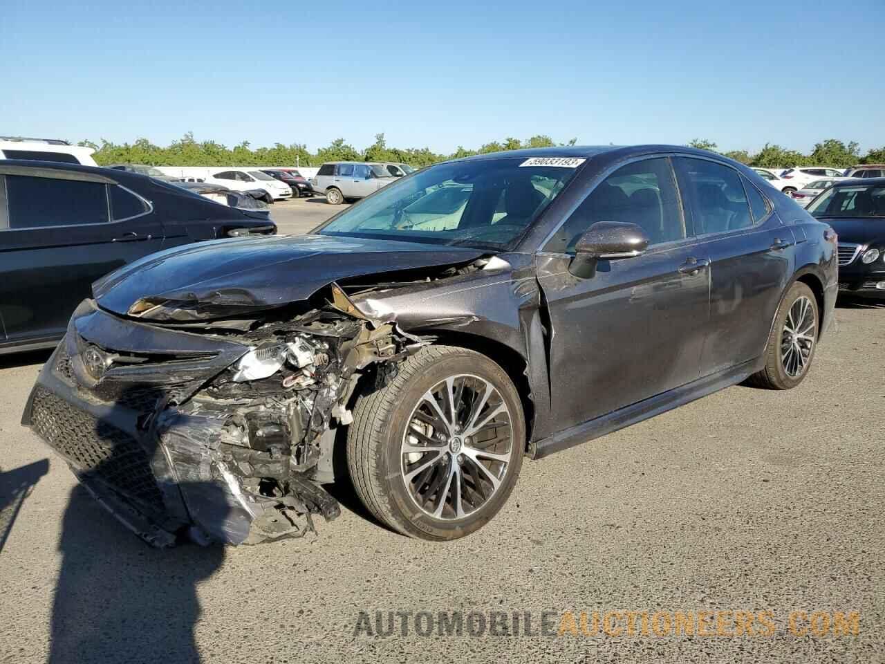 4T1B11HK7JU135628 TOYOTA CAMRY 2018