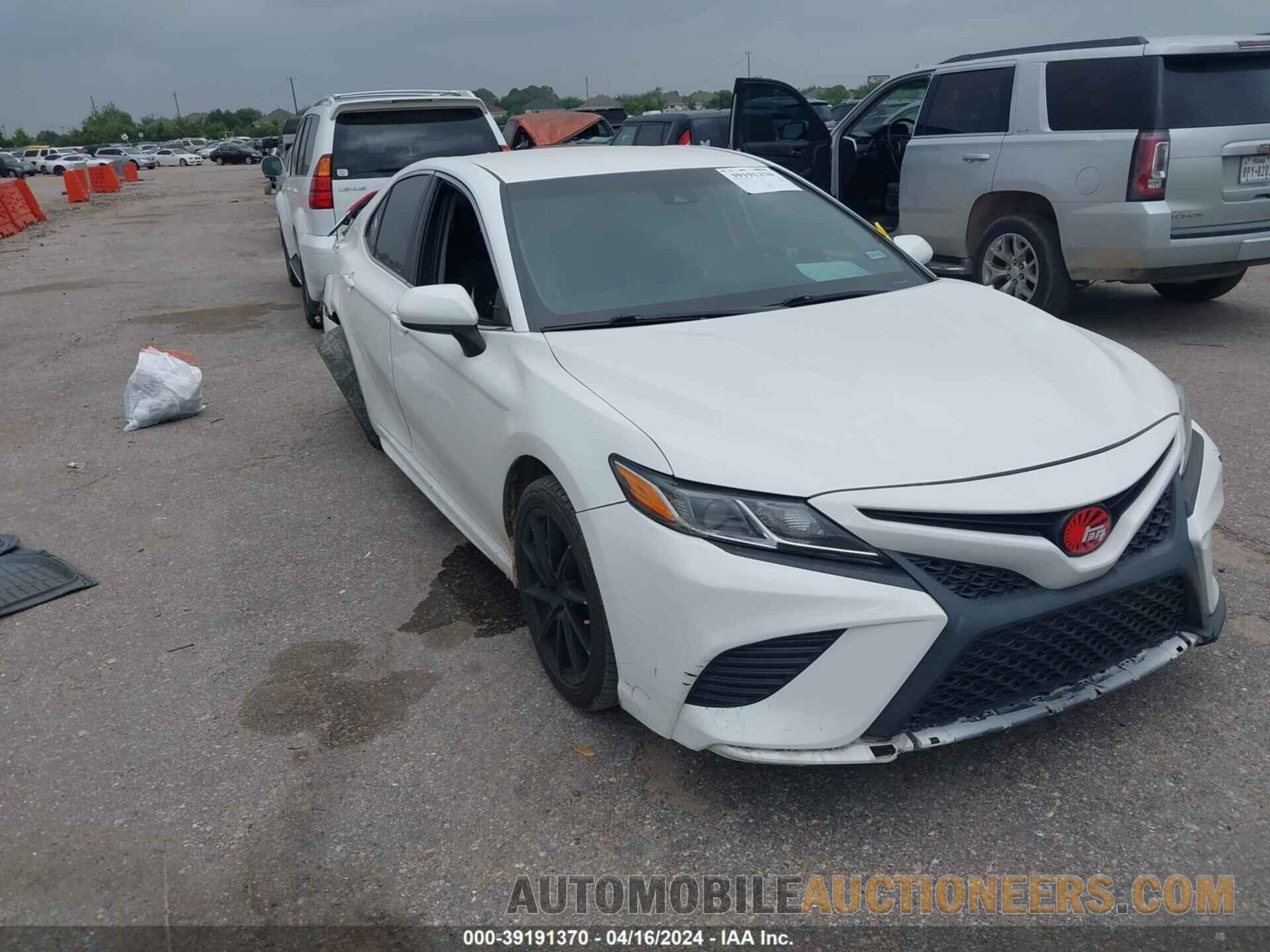 4T1B11HK7JU135919 TOYOTA CAMRY 2018