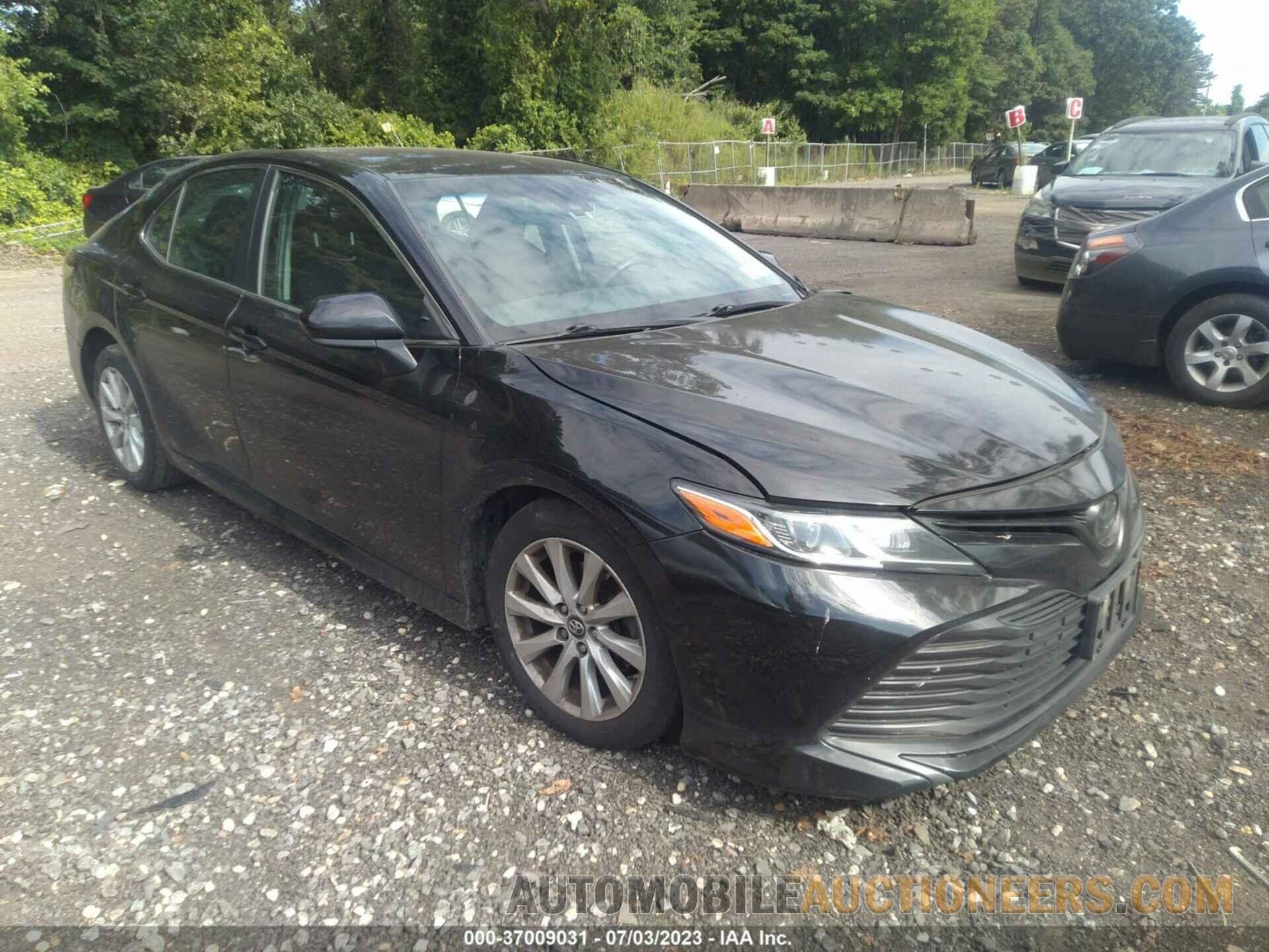 4T1B11HK7JU137296 TOYOTA CAMRY 2018