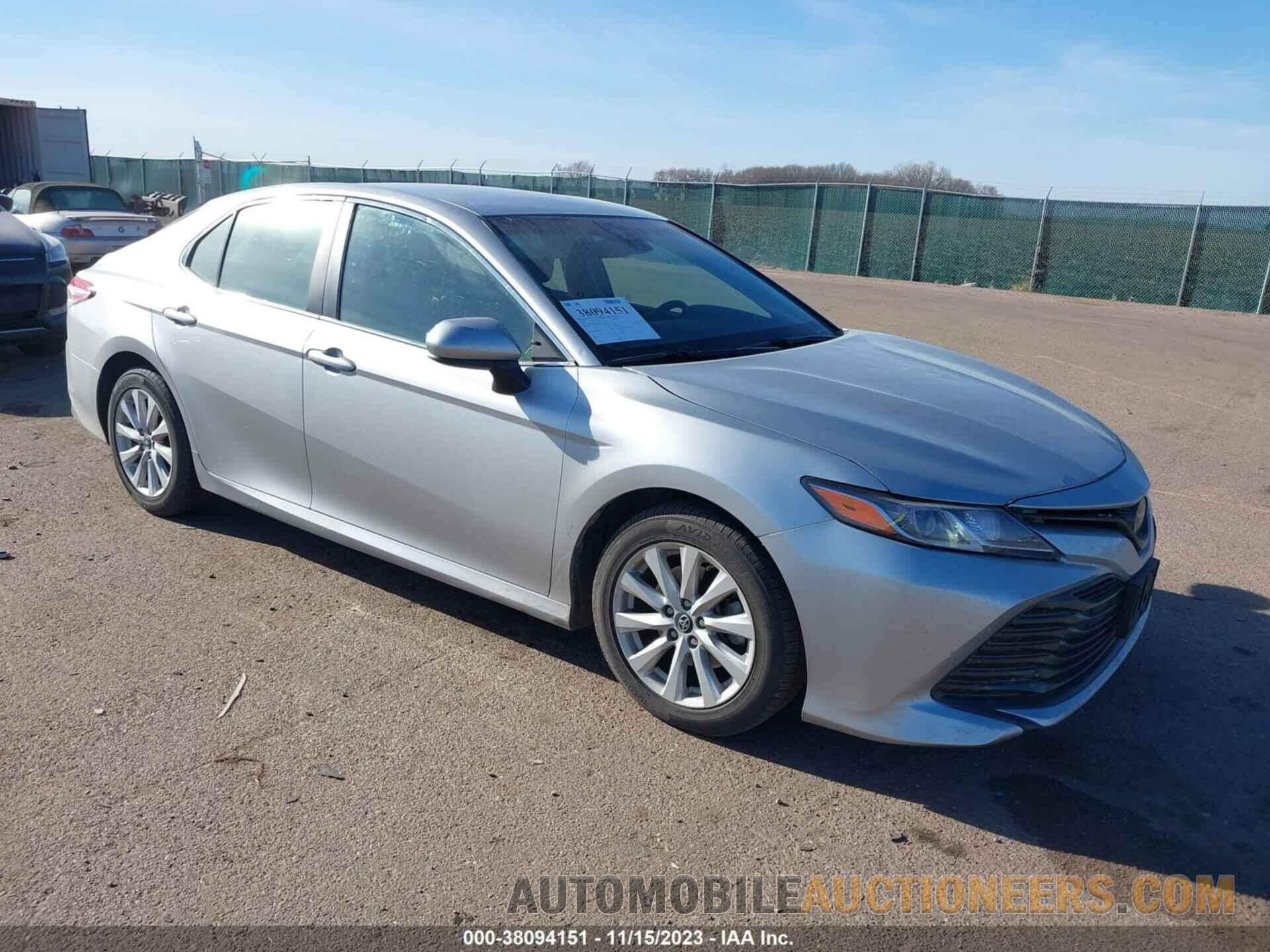 4T1B11HK7JU138268 TOYOTA CAMRY 2018