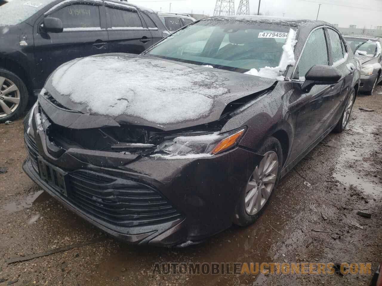 4T1B11HK7JU138562 TOYOTA CAMRY 2018