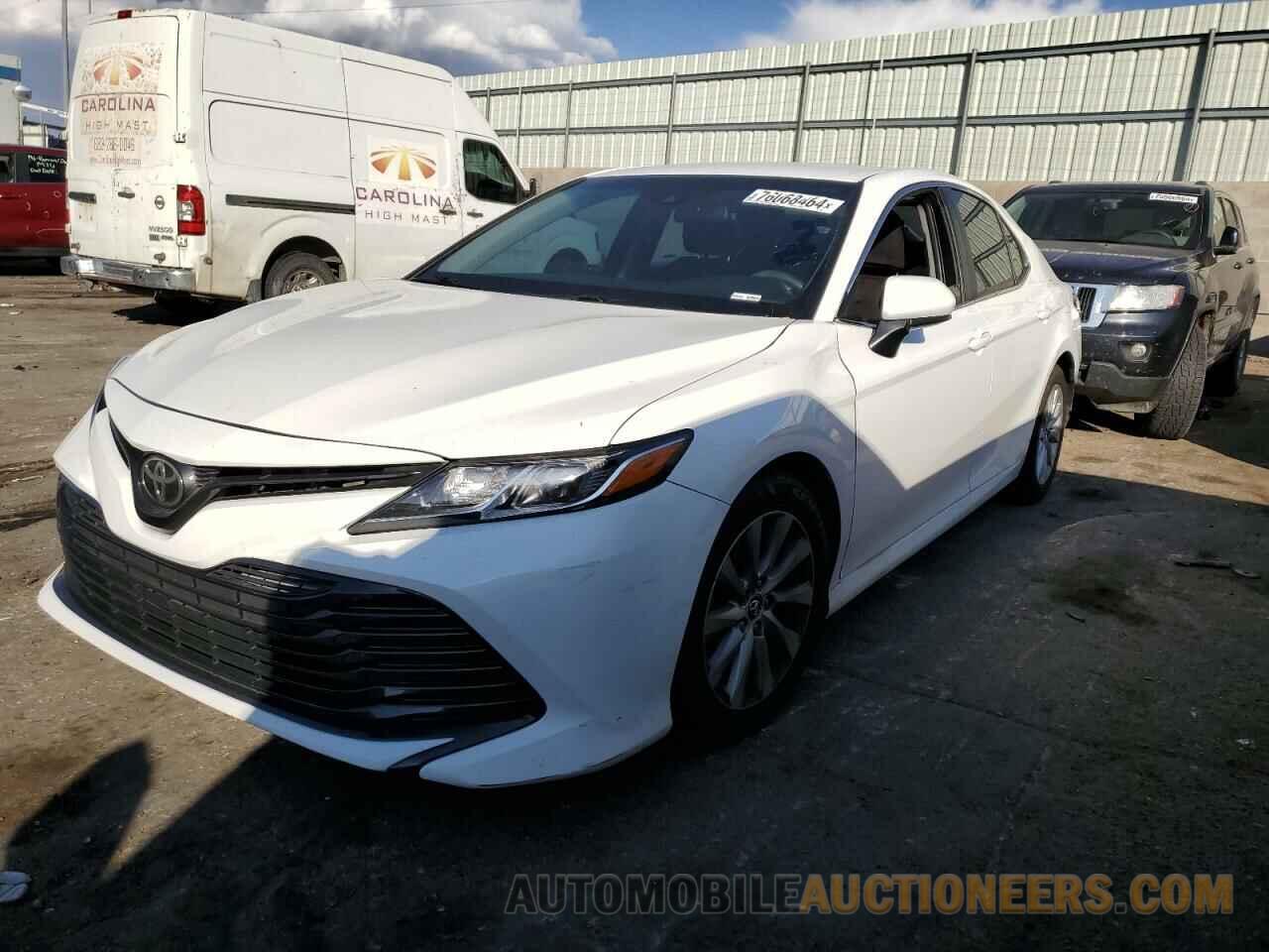 4T1B11HK7JU140747 TOYOTA CAMRY 2018