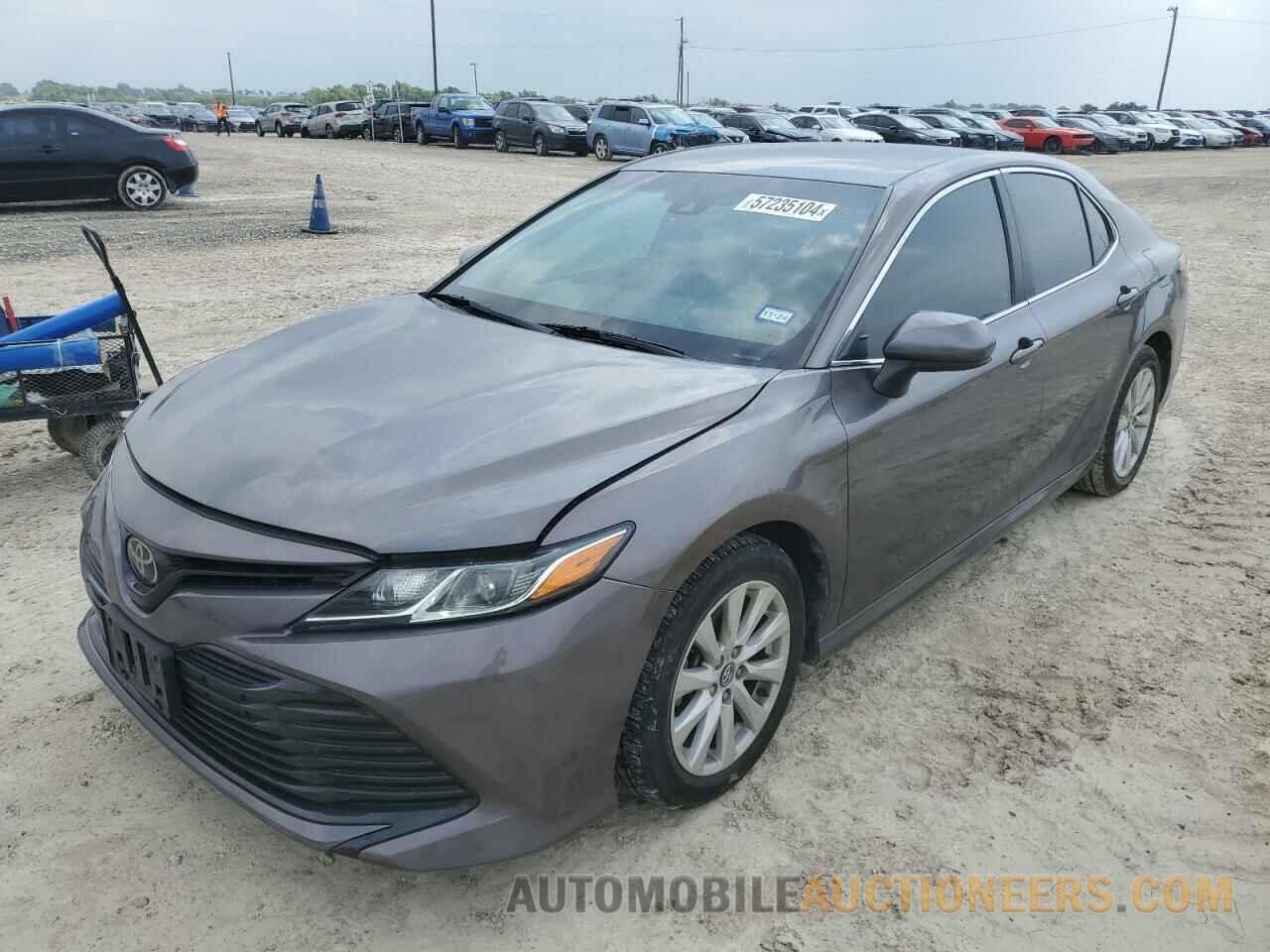 4T1B11HK7JU147620 TOYOTA CAMRY 2018