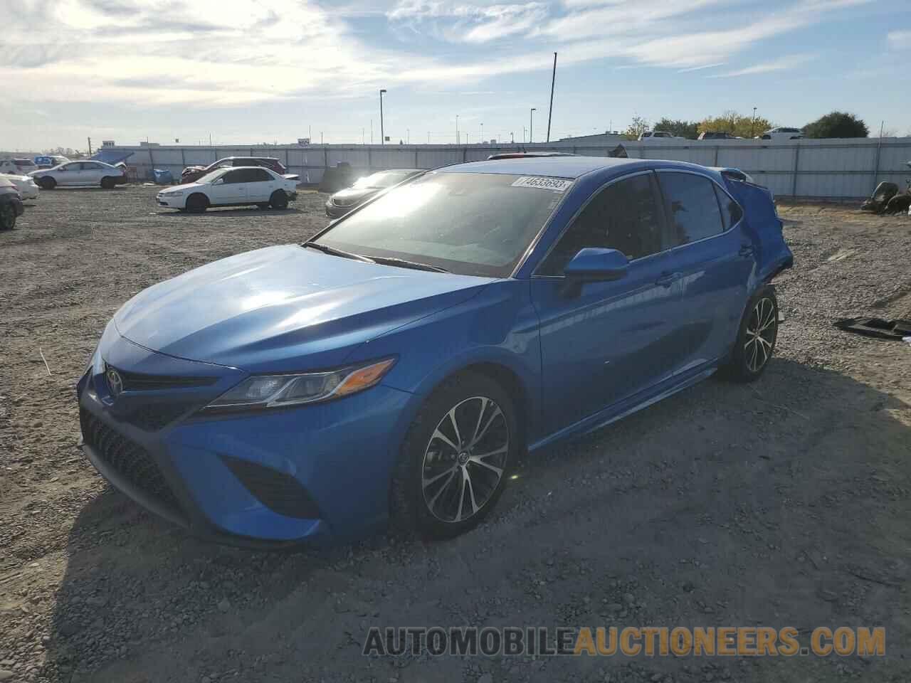 4T1B11HK7JU150596 TOYOTA CAMRY 2018