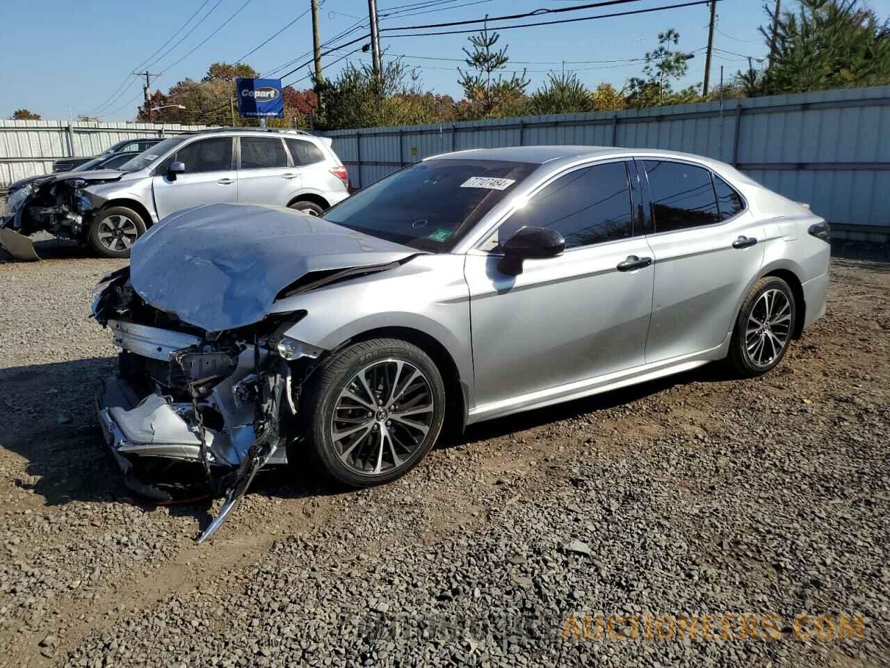 4T1B11HK7JU153207 TOYOTA CAMRY 2018