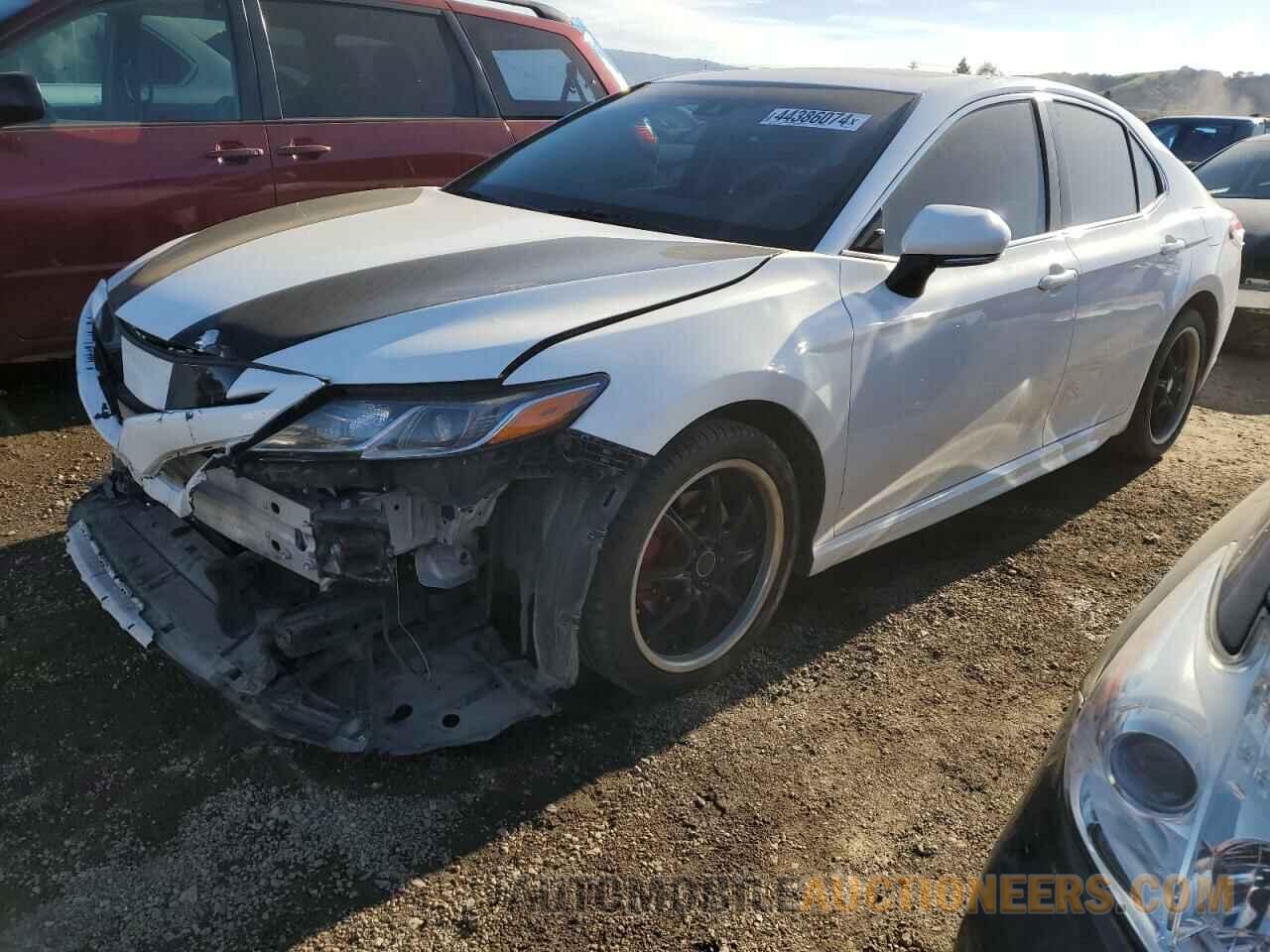 4T1B11HK7JU156446 TOYOTA CAMRY 2018