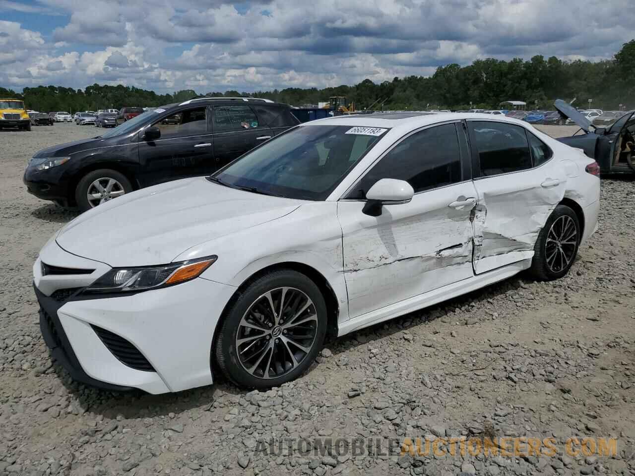 4T1B11HK7JU157807 TOYOTA CAMRY 2018