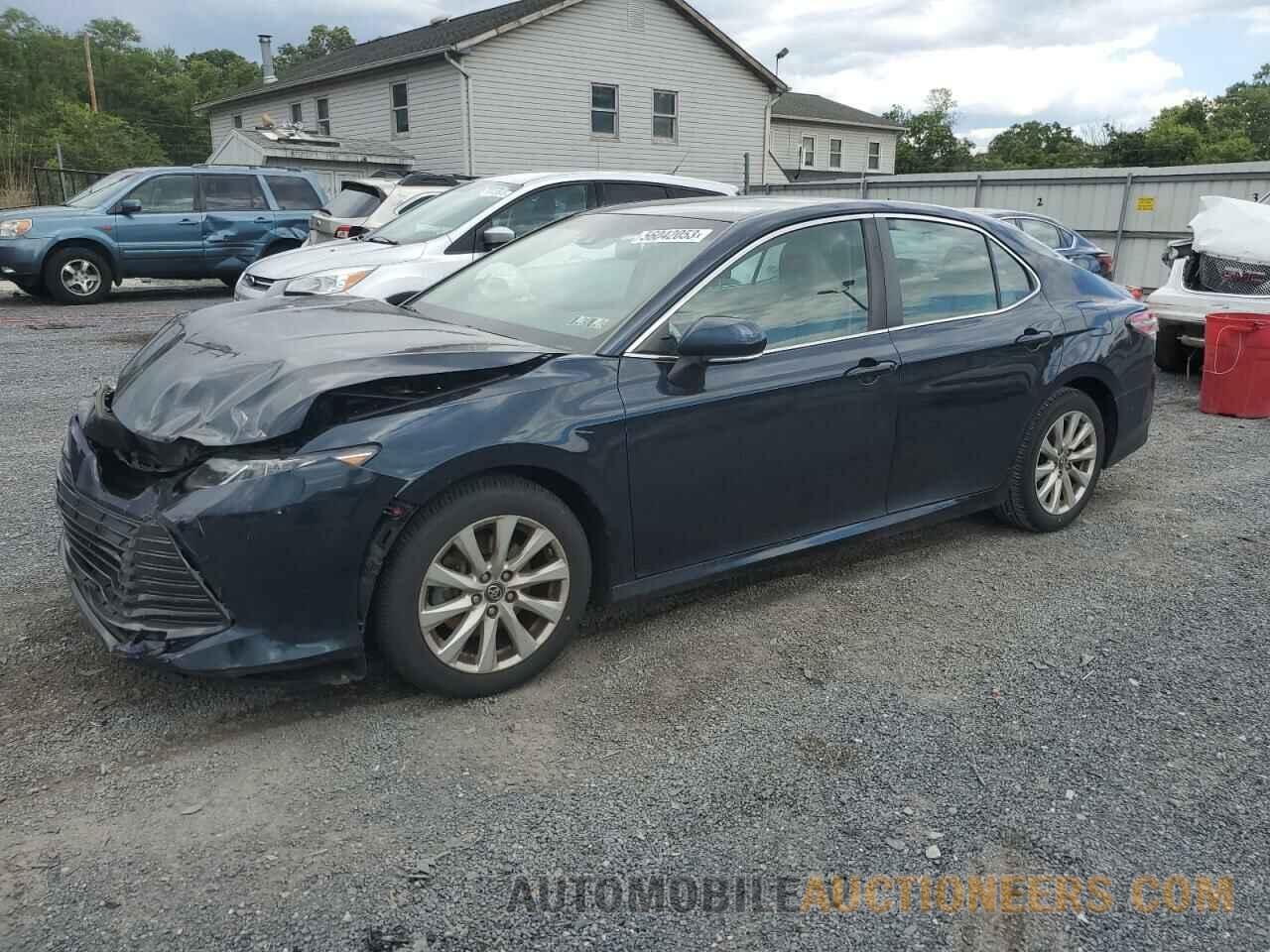 4T1B11HK7JU500406 TOYOTA CAMRY 2018