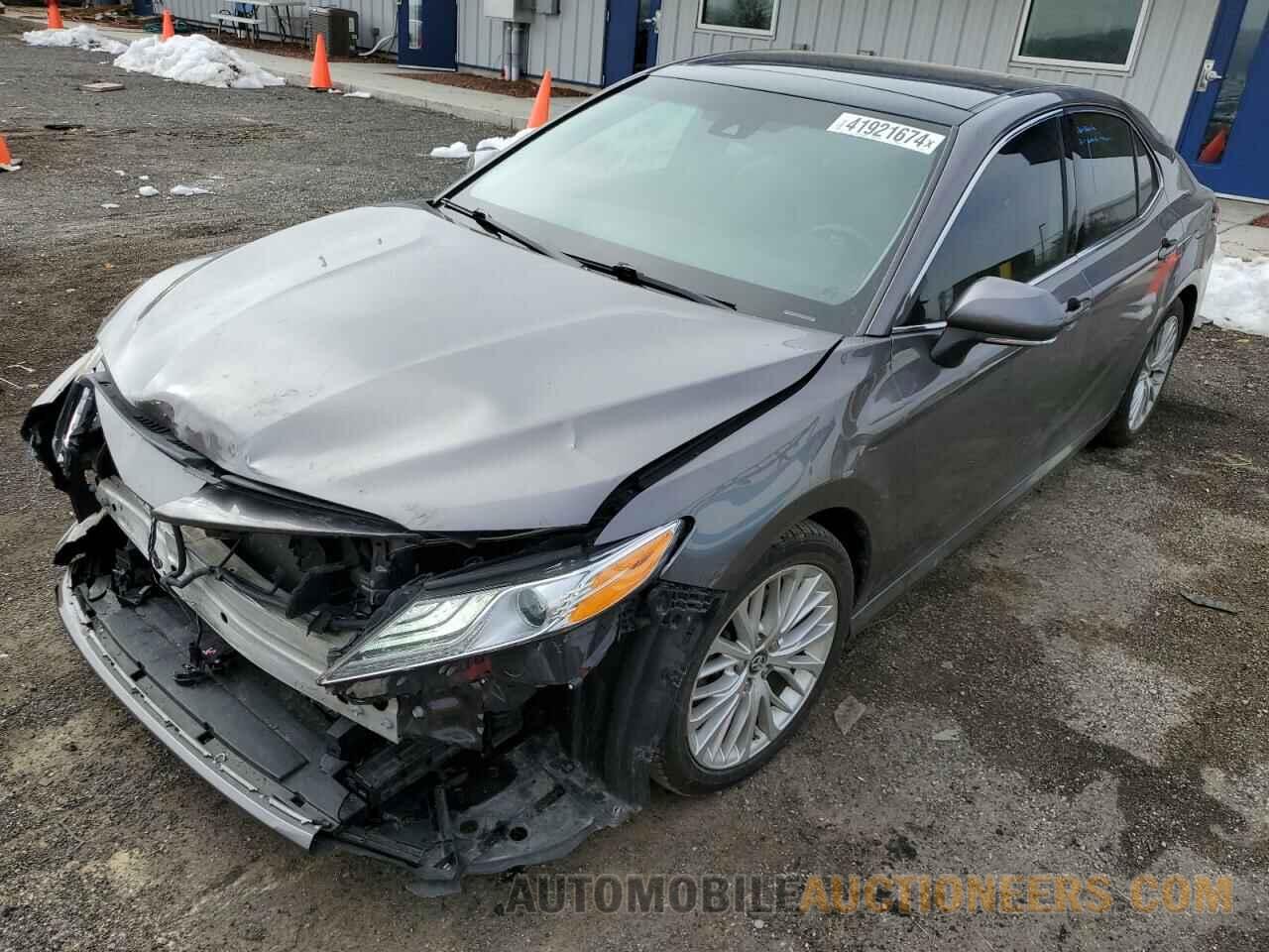 4T1B11HK7JU500731 TOYOTA CAMRY 2018