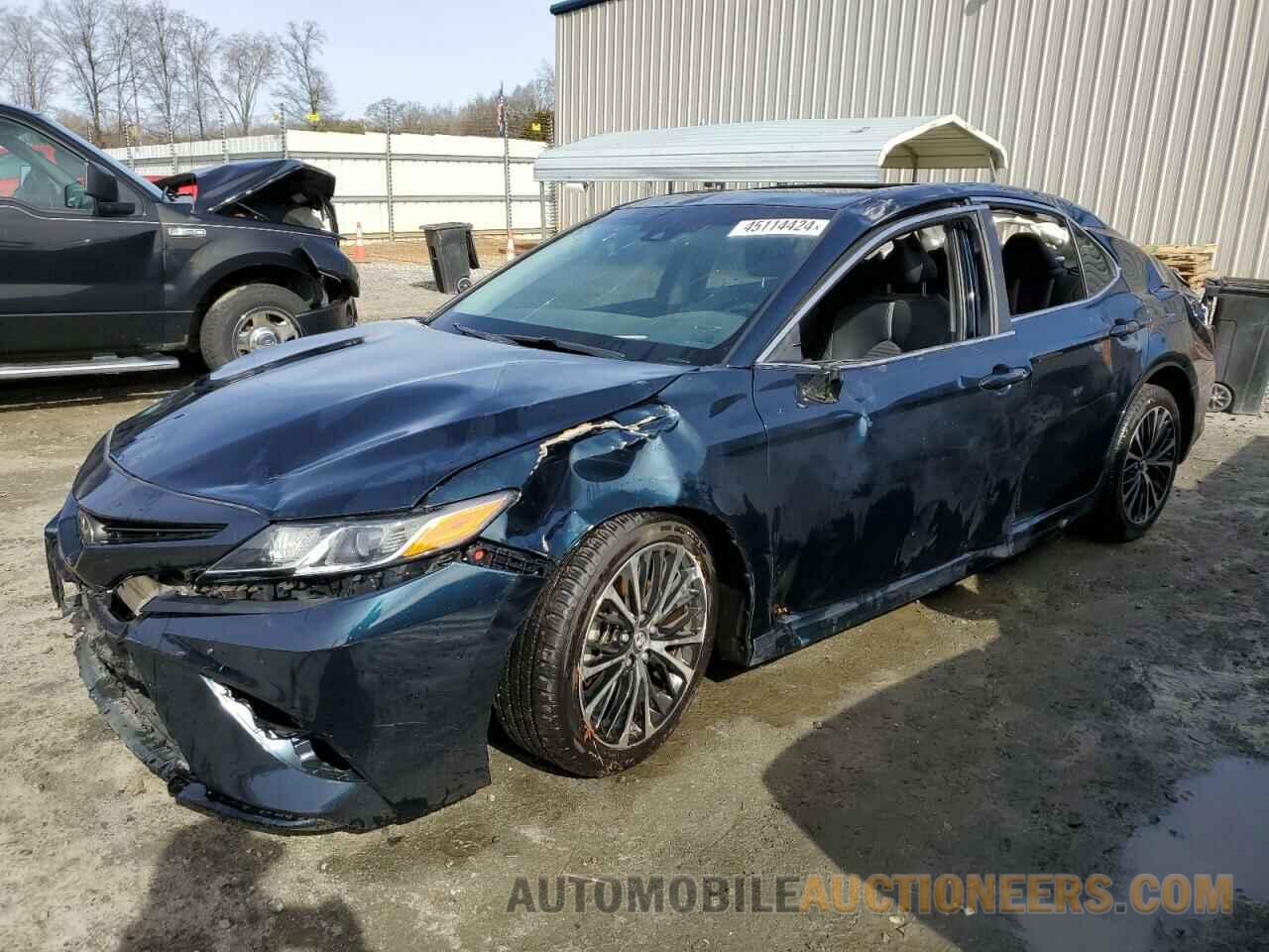 4T1B11HK7JU506562 TOYOTA CAMRY 2018