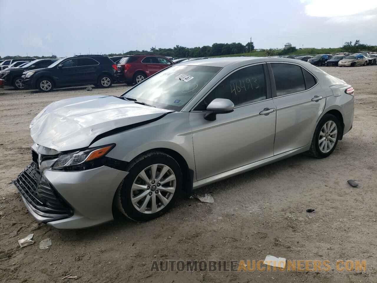 4T1B11HK7JU516962 TOYOTA CAMRY 2018