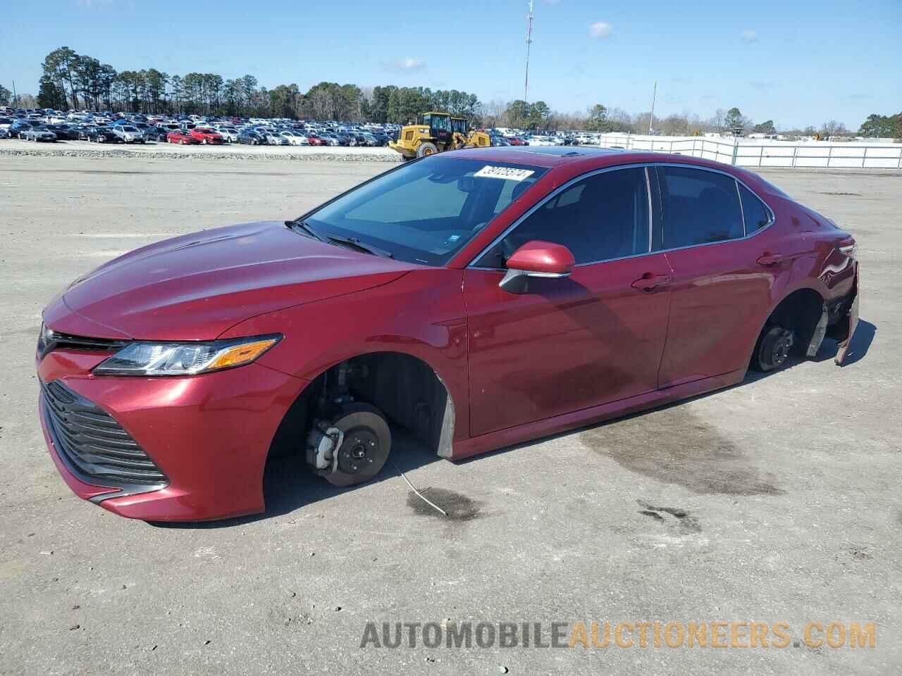 4T1B11HK7JU517500 TOYOTA CAMRY 2018