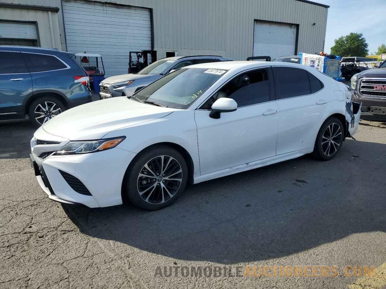 4T1B11HK7JU518680 TOYOTA CAMRY 2018