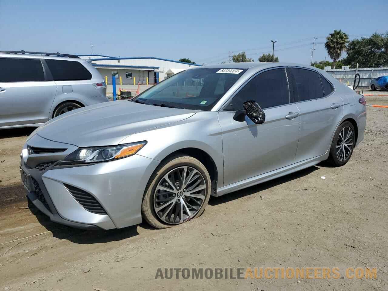 4T1B11HK7JU519344 TOYOTA CAMRY 2018