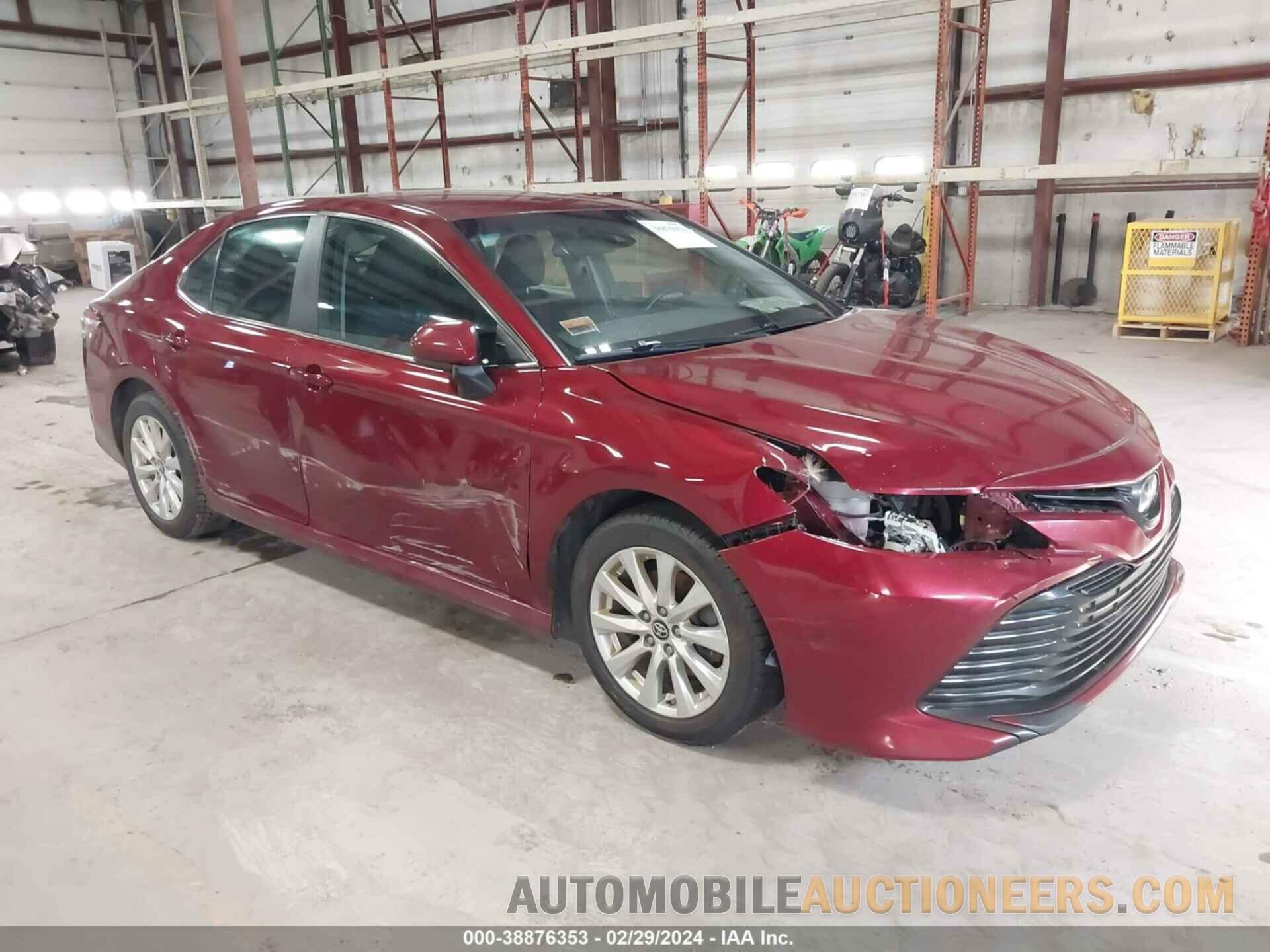 4T1B11HK7JU520798 TOYOTA CAMRY 2018