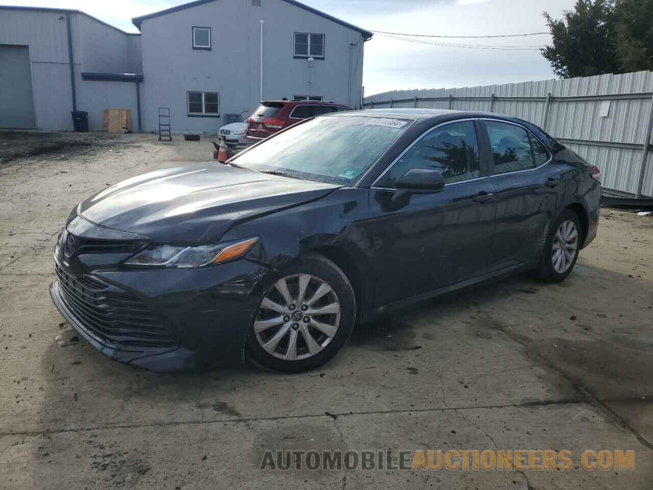 4T1B11HK7JU521837 TOYOTA CAMRY 2018