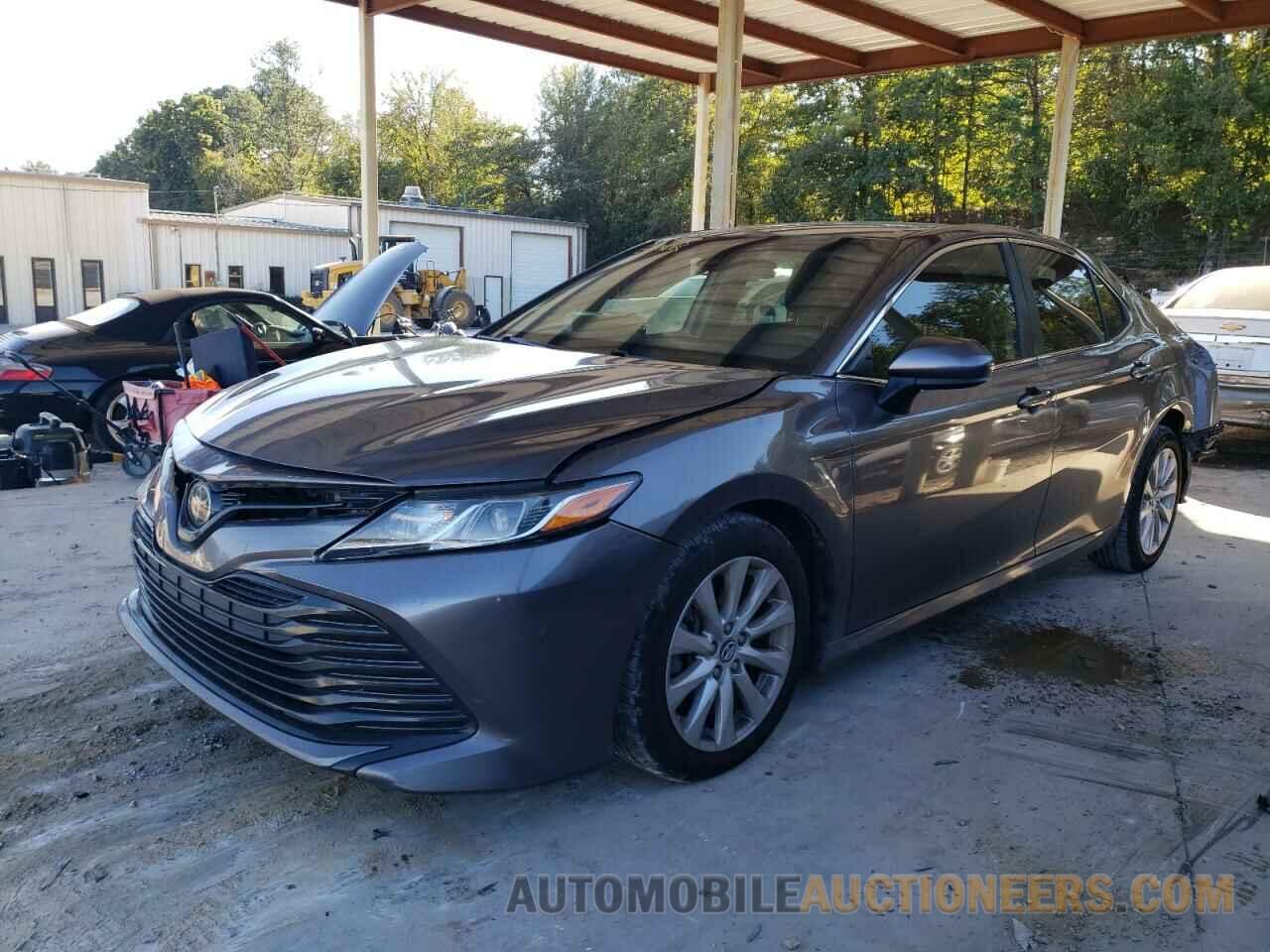 4T1B11HK7JU522213 TOYOTA CAMRY 2018