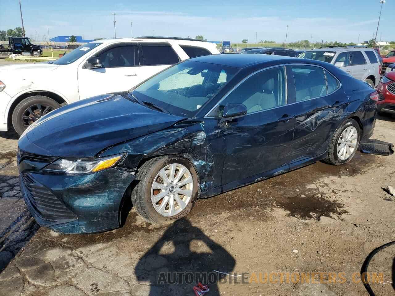 4T1B11HK7JU526004 TOYOTA CAMRY 2018