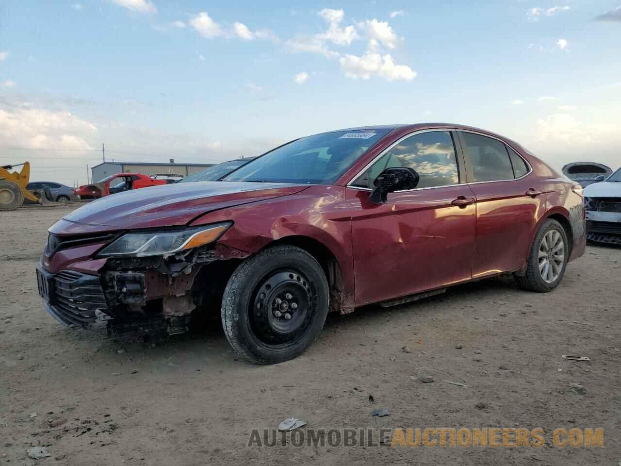 4T1B11HK7JU527377 TOYOTA CAMRY 2018