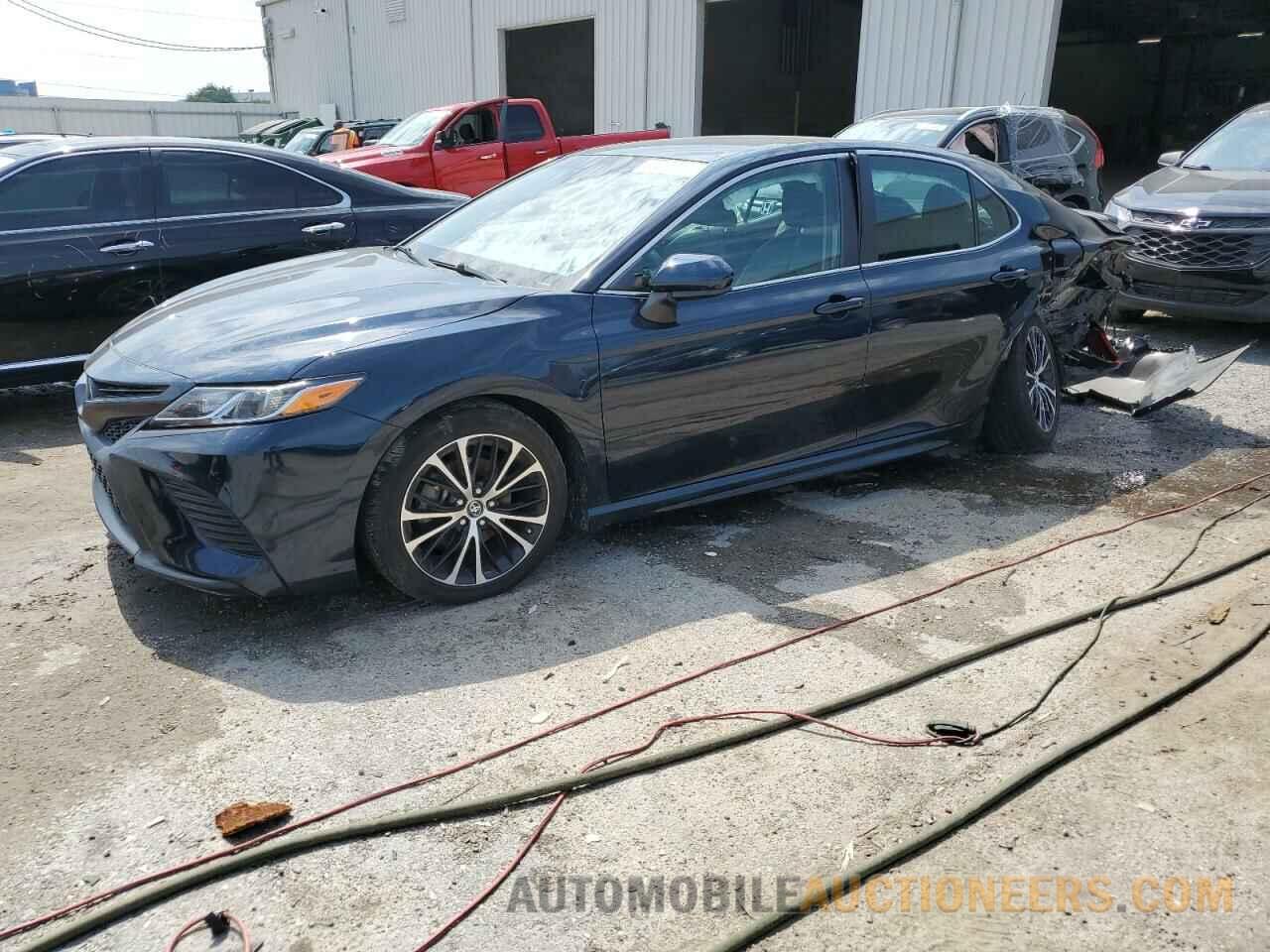 4T1B11HK7JU535057 TOYOTA CAMRY 2018