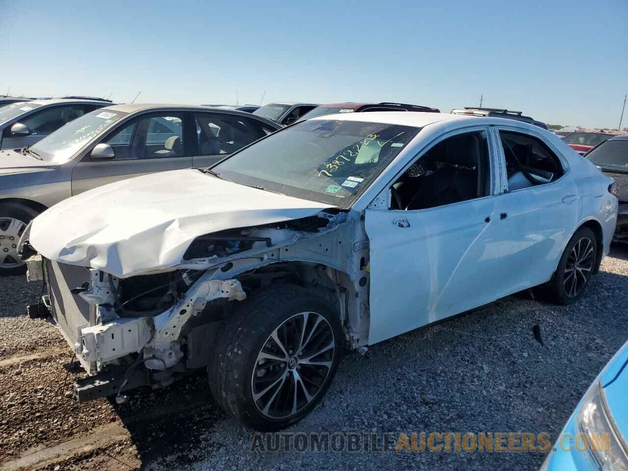 4T1B11HK7JU543594 TOYOTA CAMRY 2018