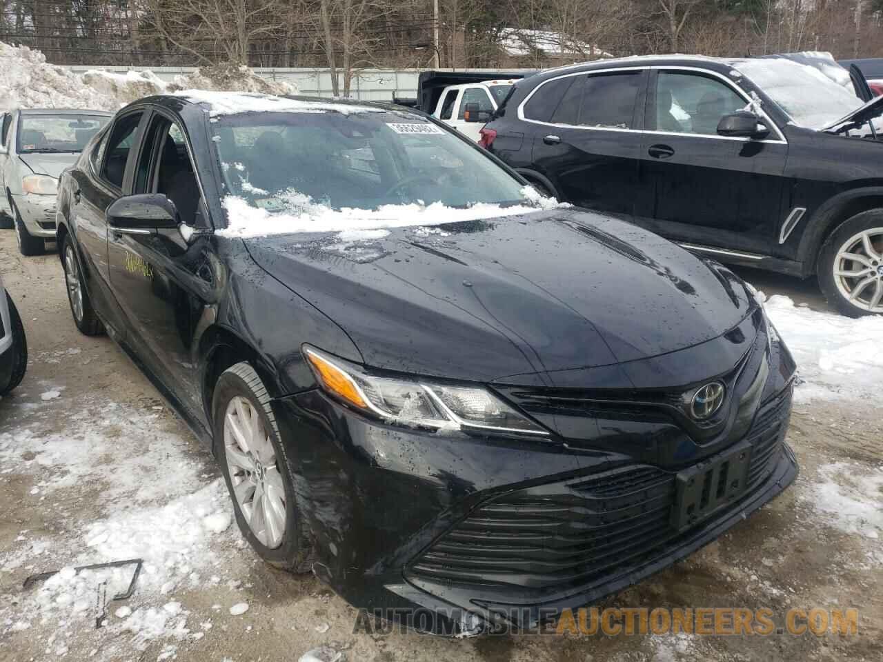 4T1B11HK7JU543997 TOYOTA CAMRY 2018