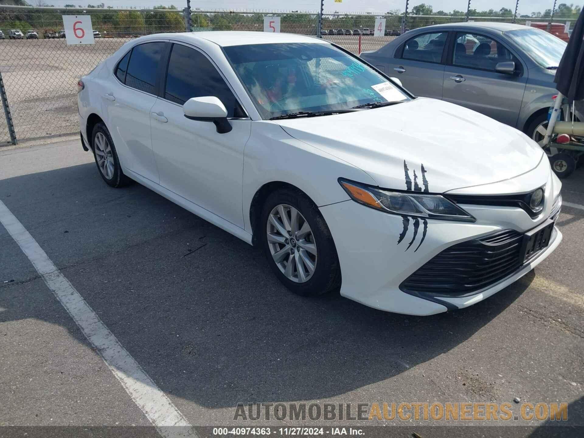 4T1B11HK7JU544244 TOYOTA CAMRY 2018