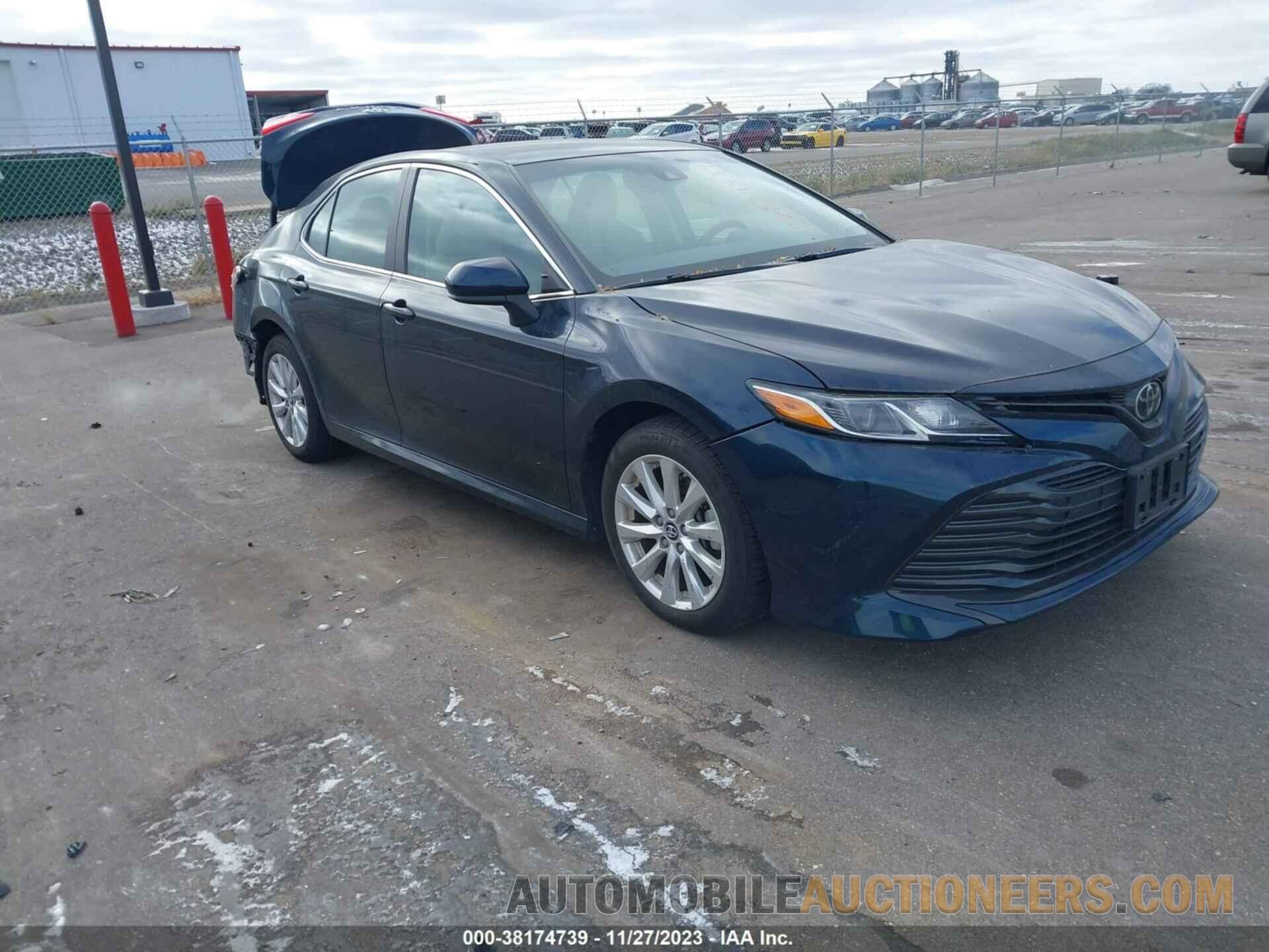 4T1B11HK7JU548617 TOYOTA CAMRY 2018