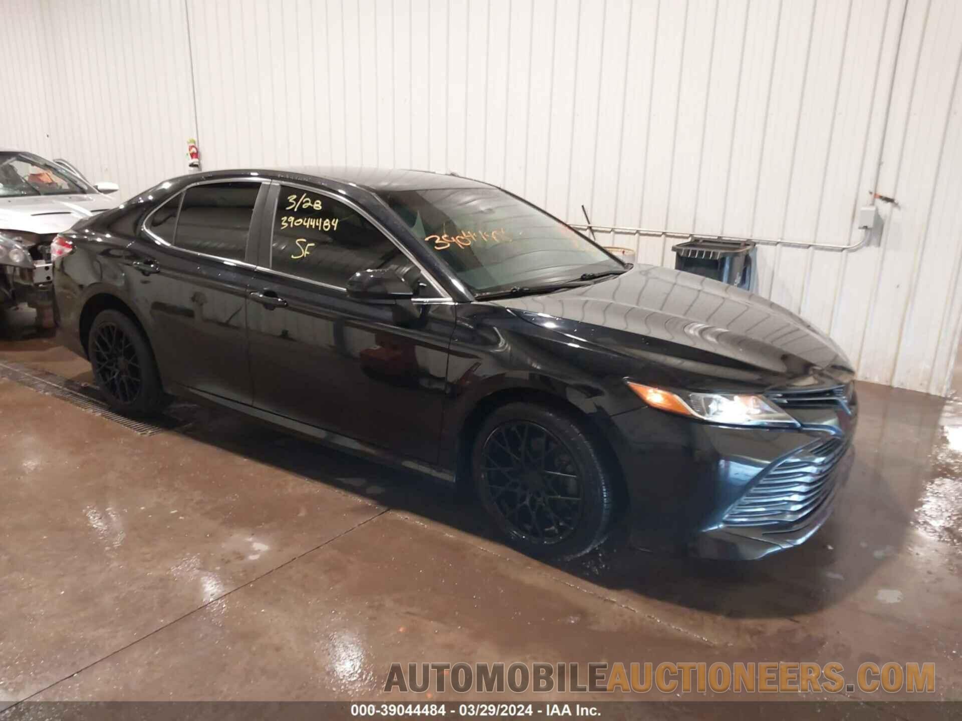 4T1B11HK7JU549248 TOYOTA CAMRY 2018