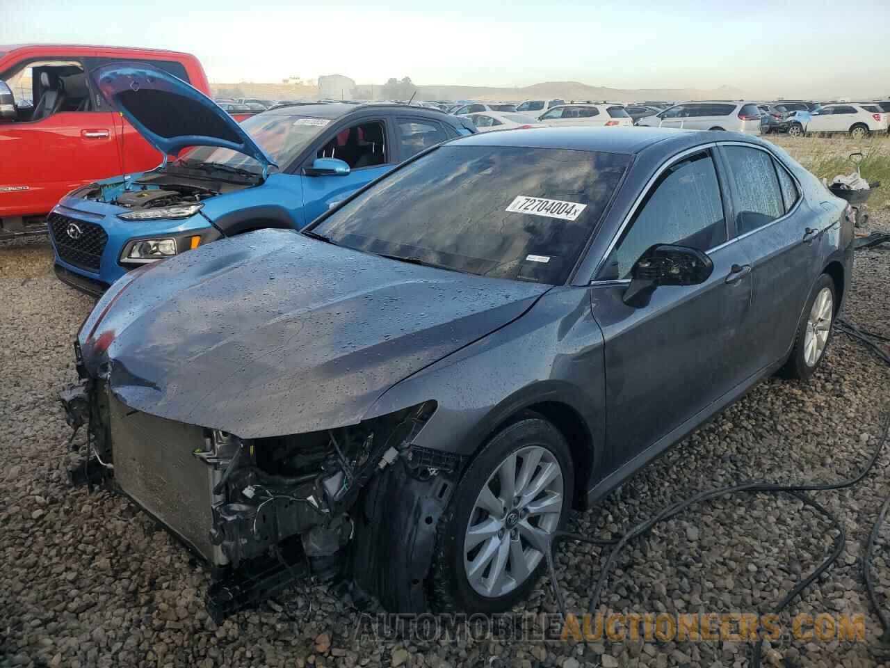 4T1B11HK7JU549475 TOYOTA CAMRY 2018