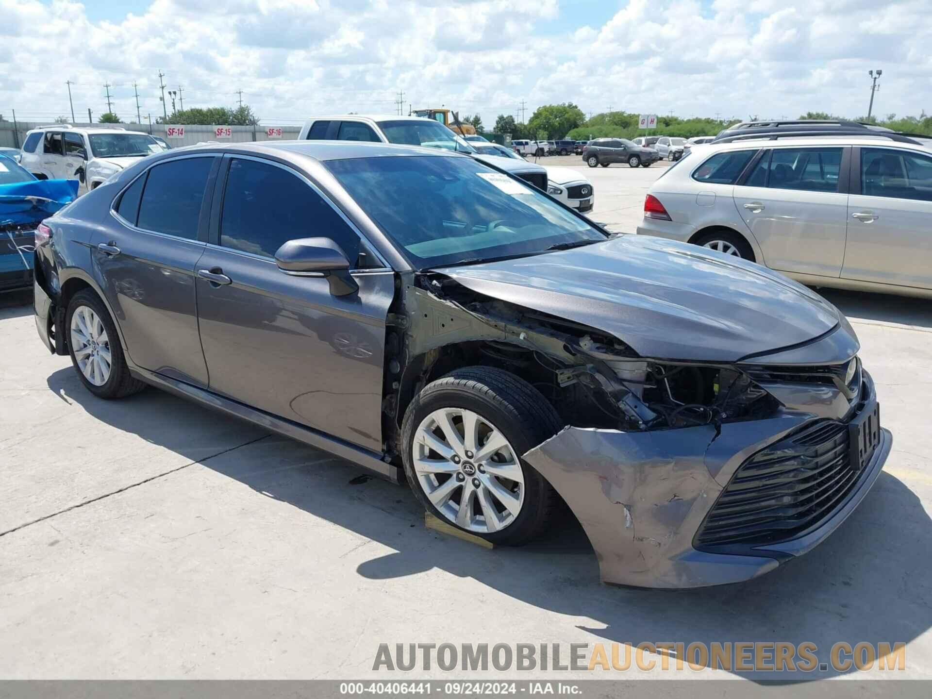 4T1B11HK7JU550660 TOYOTA CAMRY 2018