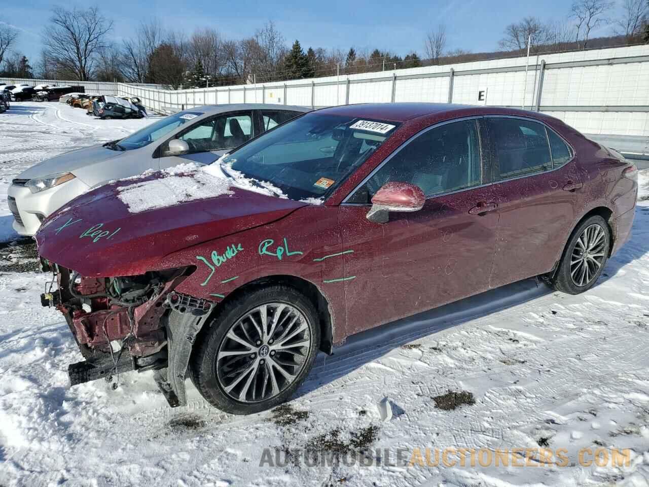 4T1B11HK7JU550898 TOYOTA CAMRY 2018