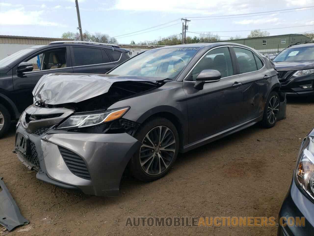 4T1B11HK7JU550982 TOYOTA CAMRY 2018