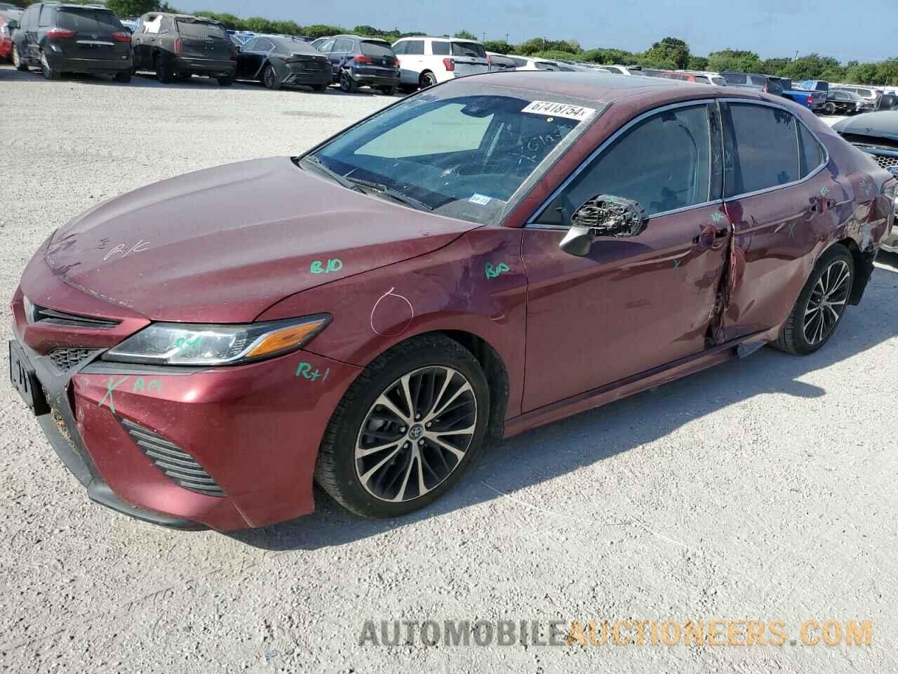 4T1B11HK7JU555504 TOYOTA CAMRY 2018