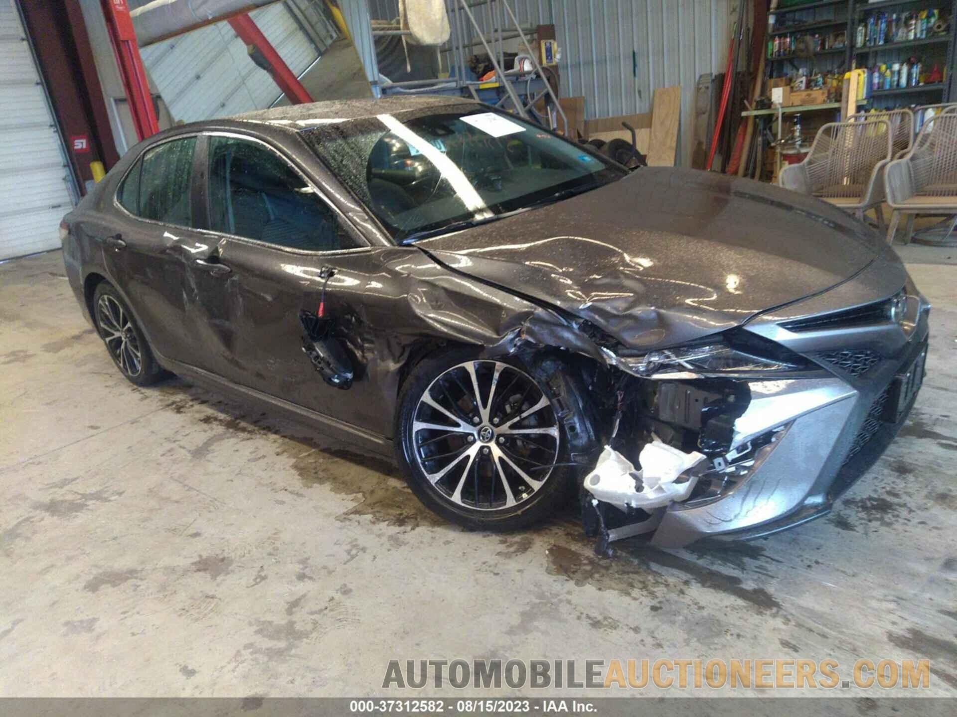 4T1B11HK7JU556457 TOYOTA CAMRY 2018