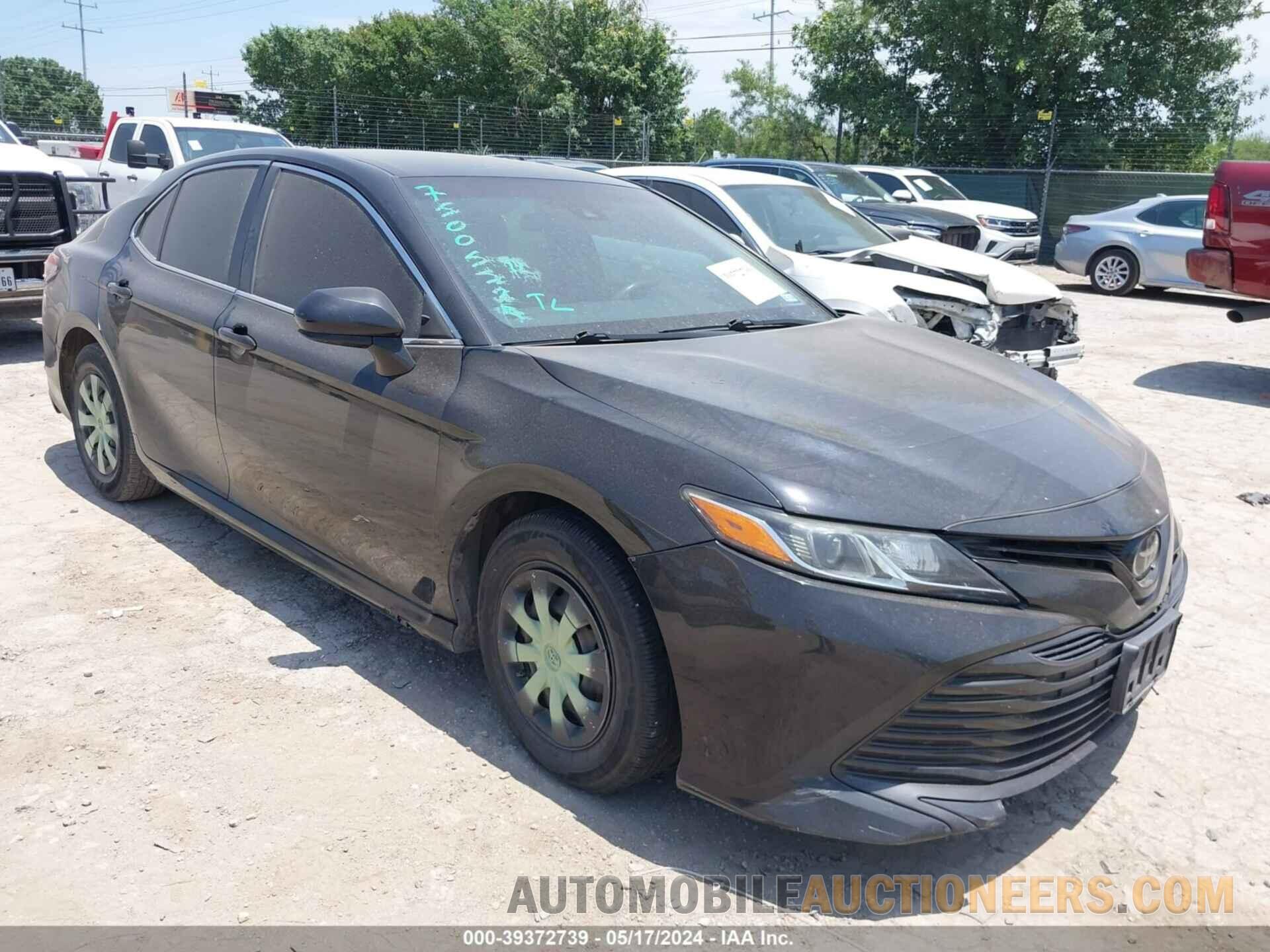 4T1B11HK7JU557303 TOYOTA CAMRY 2018