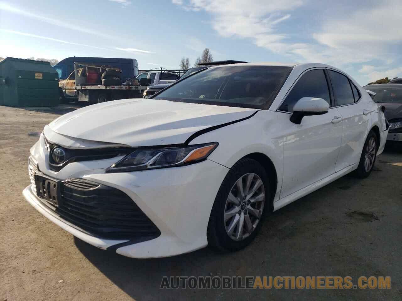 4T1B11HK7JU558855 TOYOTA CAMRY 2018