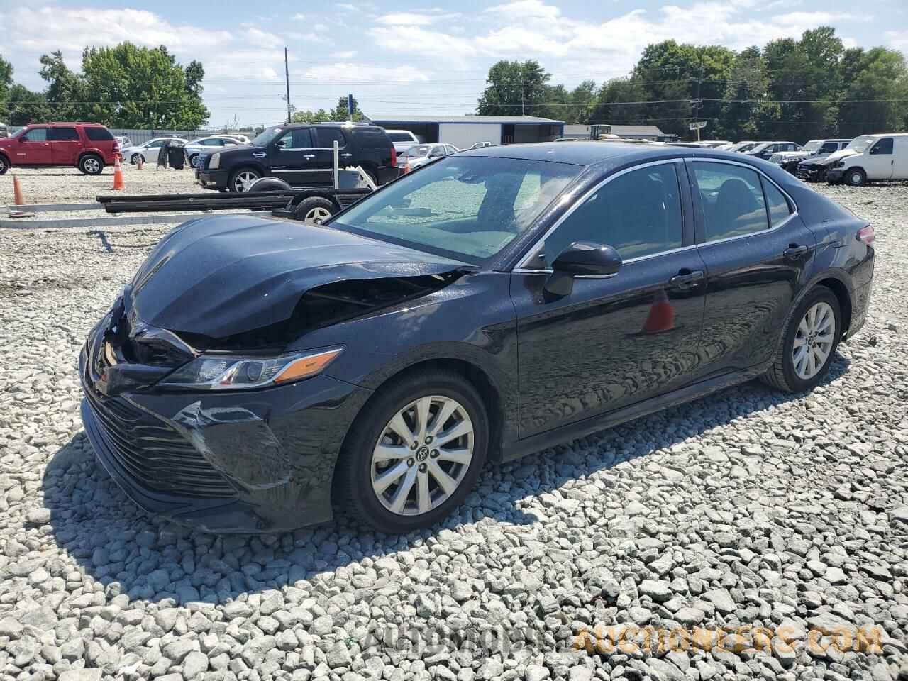 4T1B11HK7JU560816 TOYOTA CAMRY 2018