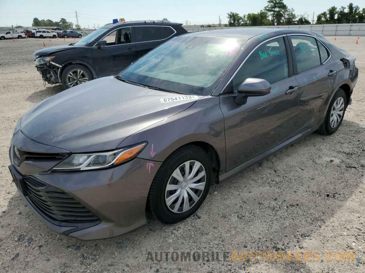 4T1B11HK7JU562730 TOYOTA CAMRY 2018