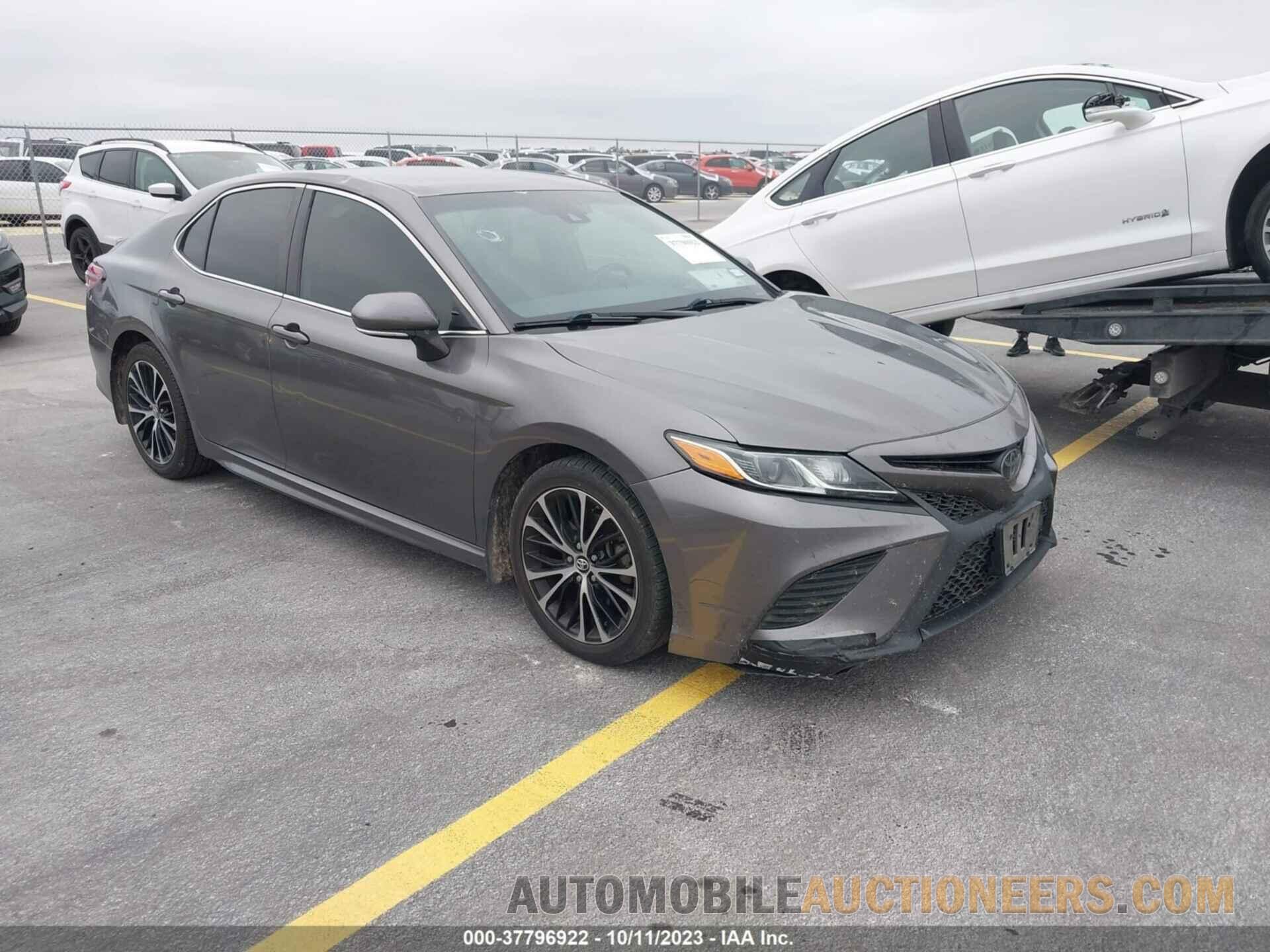 4T1B11HK7JU566504 TOYOTA CAMRY 2018