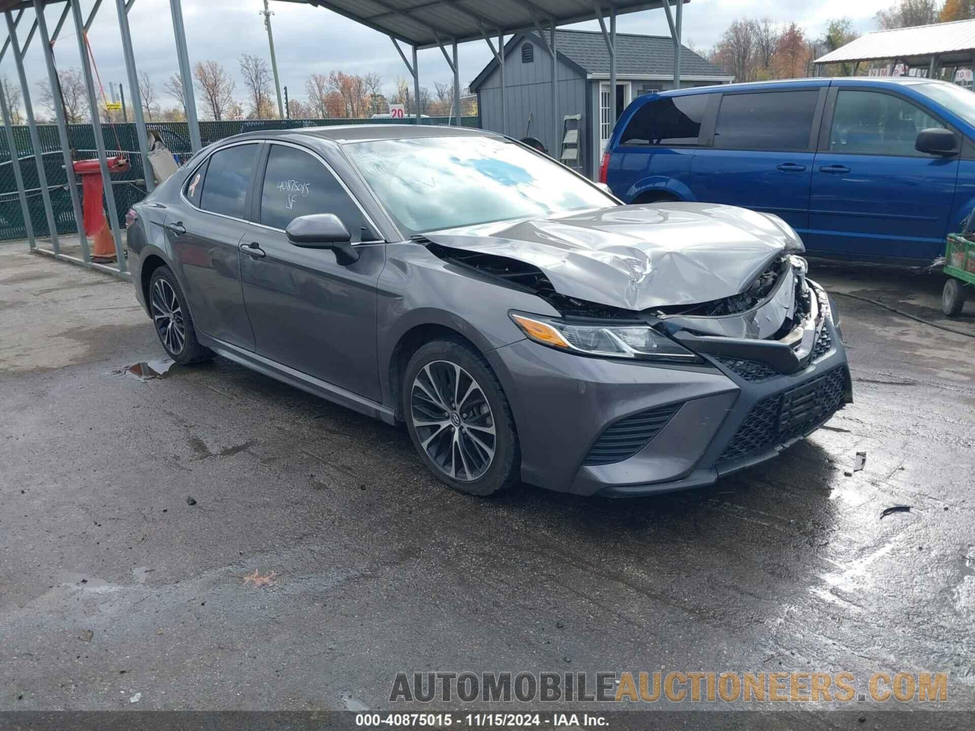 4T1B11HK7JU566647 TOYOTA CAMRY 2018