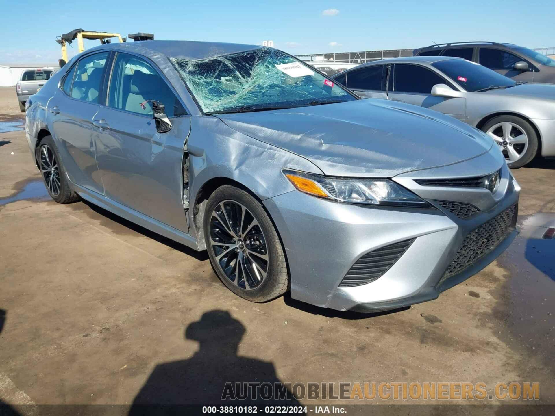 4T1B11HK7JU566843 TOYOTA CAMRY 2018