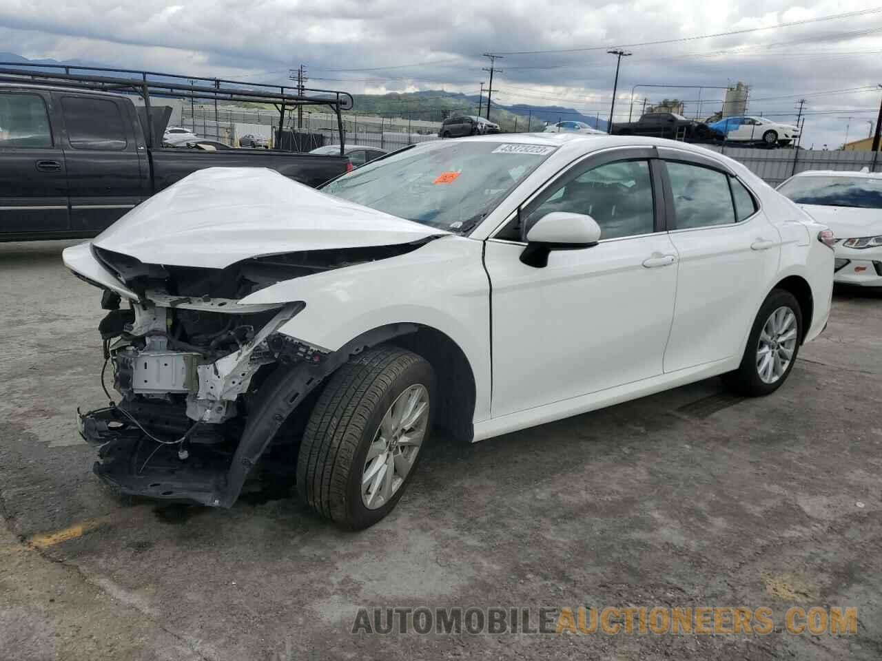 4T1B11HK7JU567118 TOYOTA CAMRY 2018