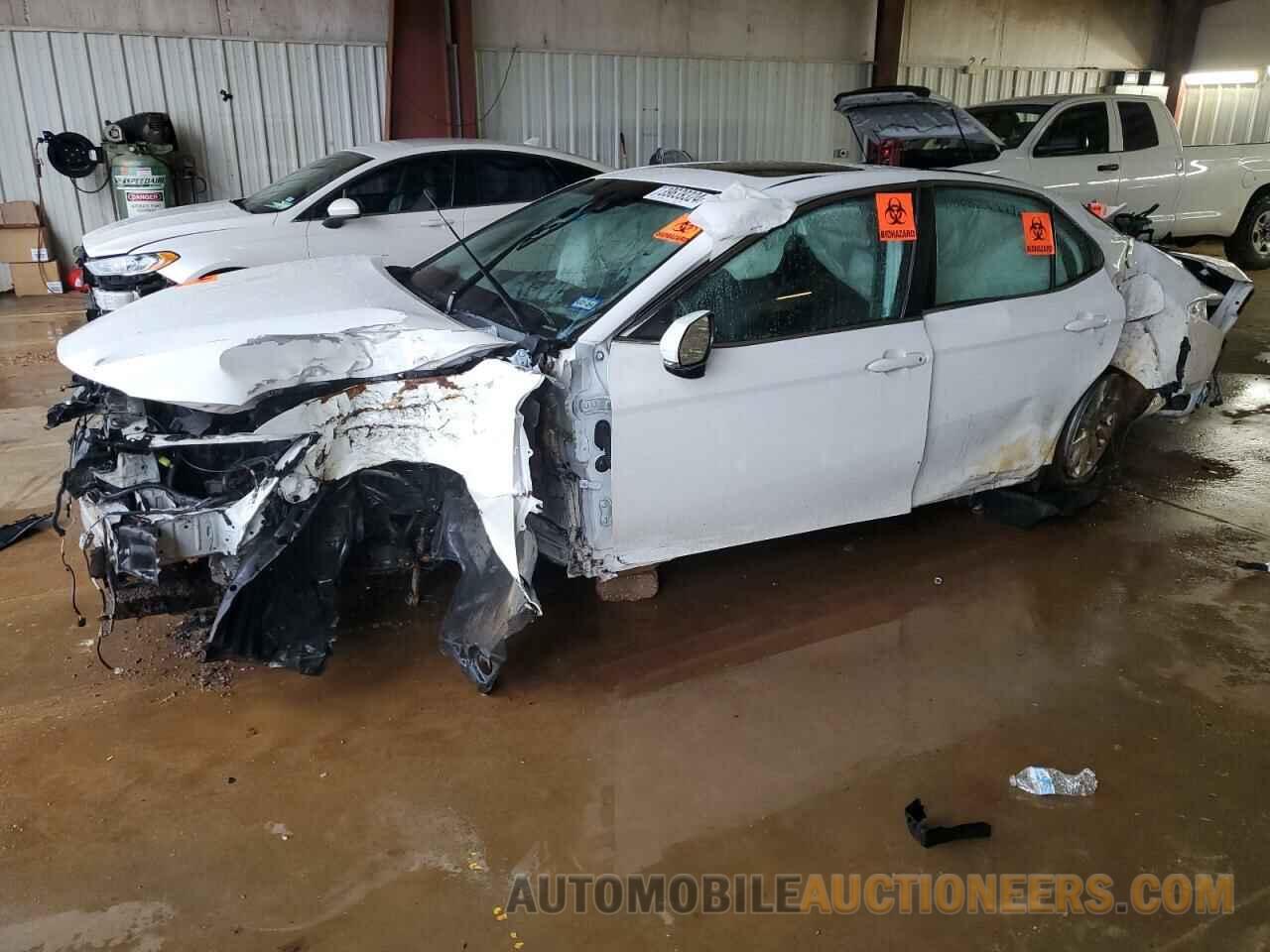 4T1B11HK7JU569841 TOYOTA CAMRY 2018