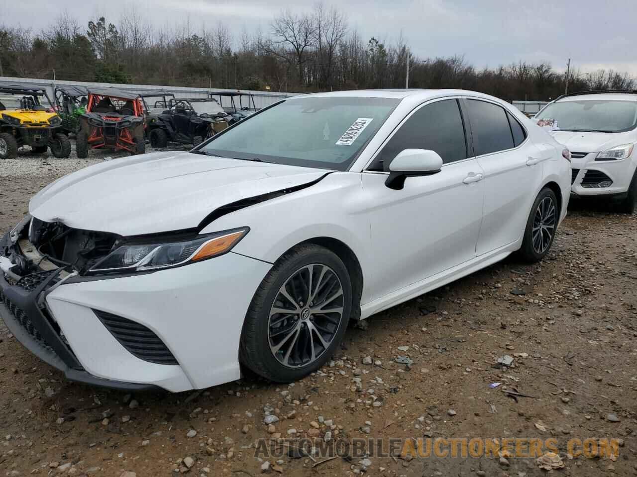 4T1B11HK7JU573050 TOYOTA CAMRY 2018