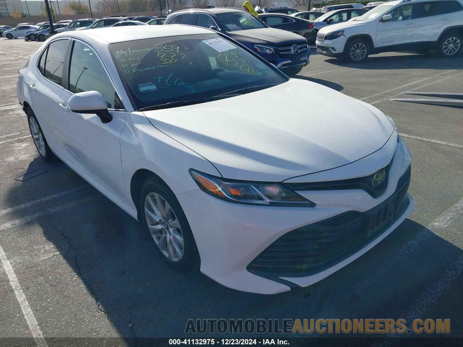 4T1B11HK7JU573839 TOYOTA CAMRY 2018