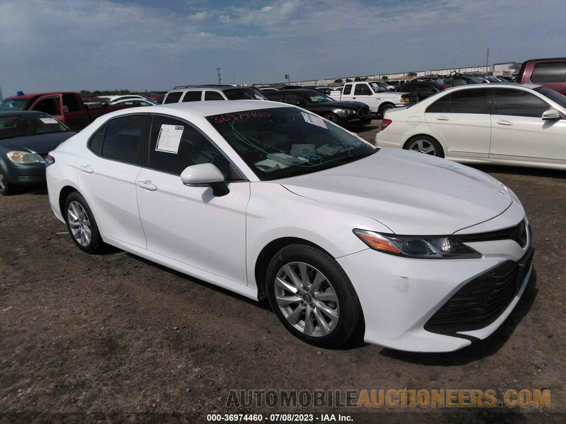 4T1B11HK7JU577258 TOYOTA CAMRY 2018